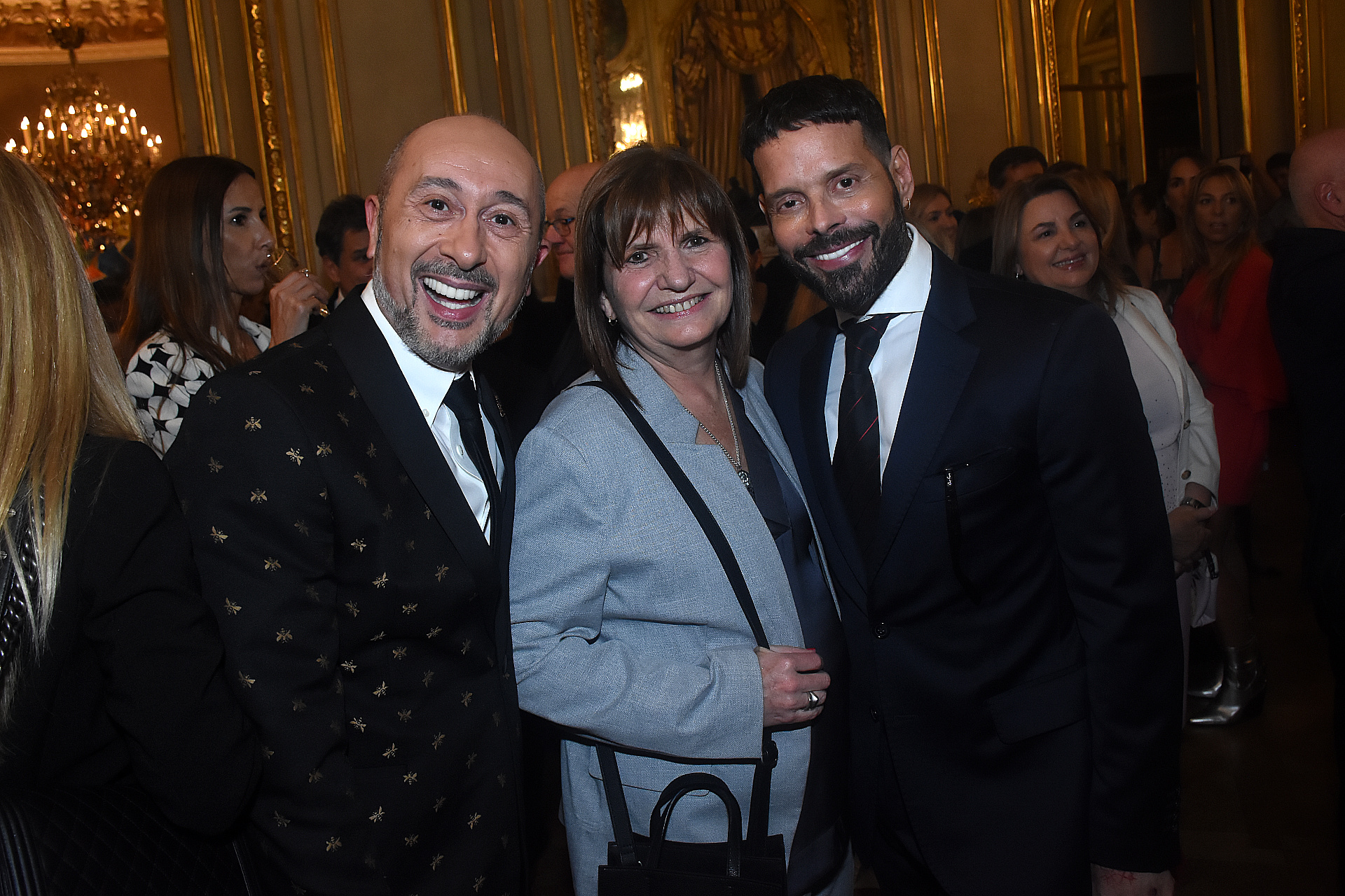 Claudio Cosano, Patricia Bullrich y Mariano Caprarola en la embajada de Francia /// Fotos: Nicolás Stulberg 