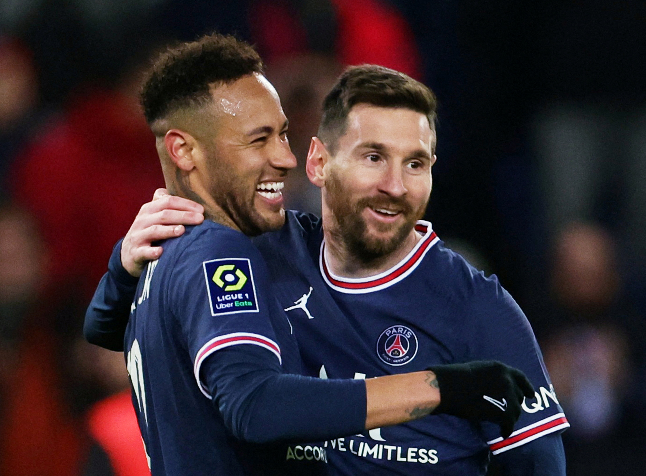 Neymar aportó dos goles en el triunfo por 5-1 del PSG sobre Lorient (Reuters)