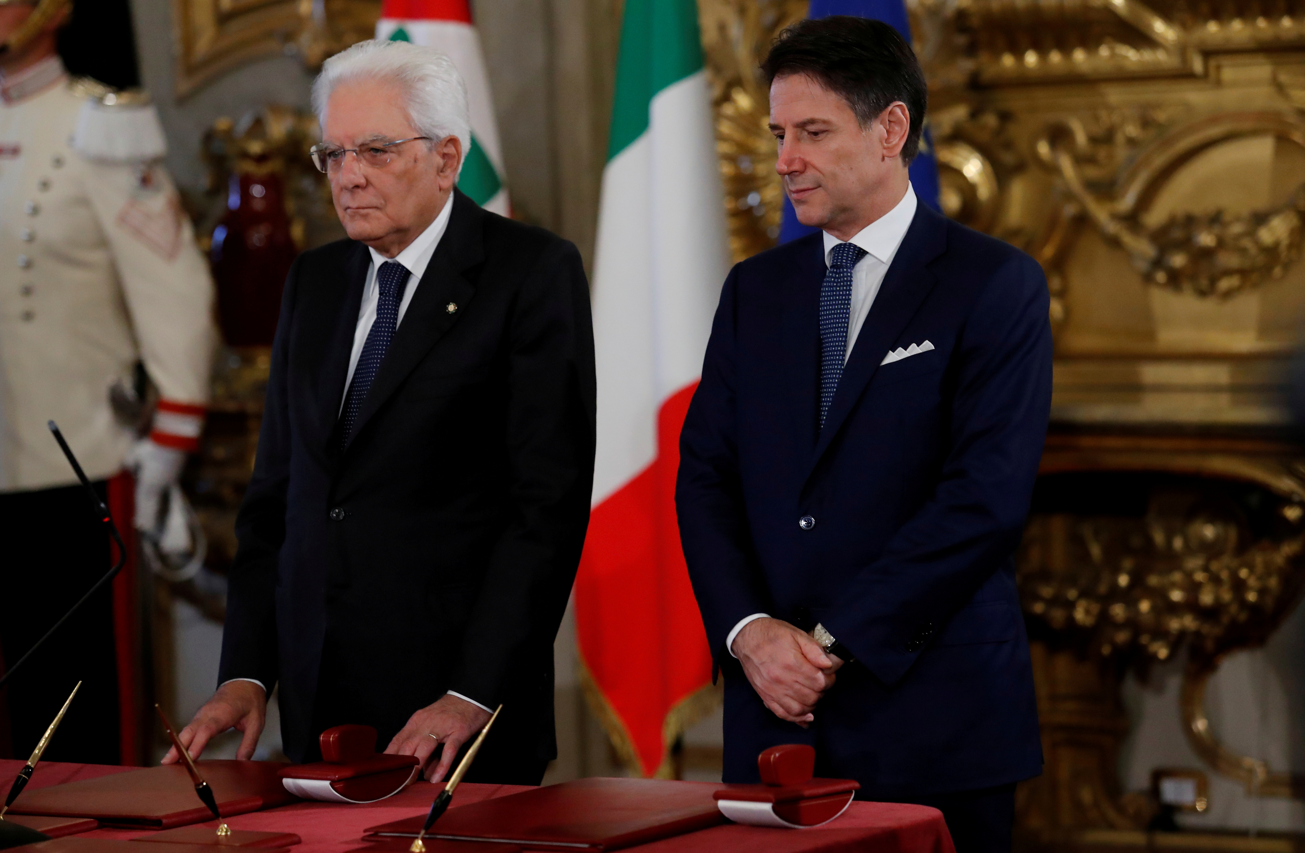 El presidente italiano Sergio Mattarella y el primer ministro Giuseppe Conte (REUTERS/Remo Casilli/archivo)