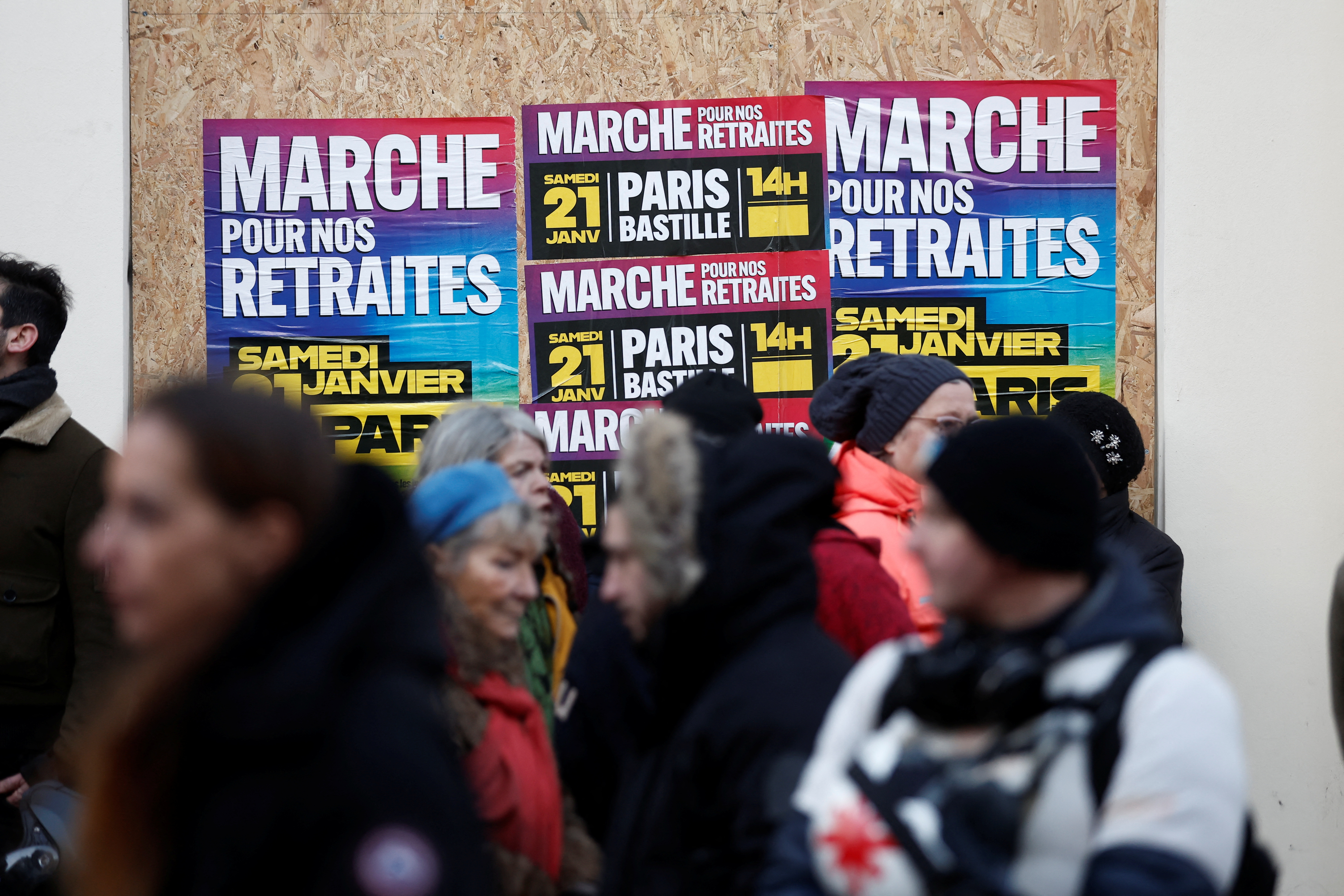 El sábado 21 miles de jóvenes se manifestaron en París contra el gobierno de Emmanuel Macron (REUTERS/Benoit Tessier)