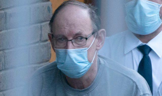 David Fuller, de 68 años, fue sentenciado a cuatro años de reclusión por agredir sexualmente a 23 cadáveres de mujeres en las morgues de dos hospitales del sur de Inglaterra donde trabajaba como electricista. Foto: YohooNews