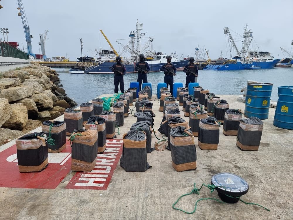 La Armada Nacional ecuatoriana ha decomisado en torno a 1,5 toneladas de droga en las costas del noroeste del país. (Foto ARCHIVO)

