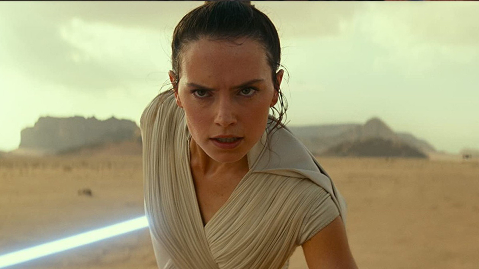 Después de 10 años de ausencia de la franquicia, Star Wars regresó con una desconocida Daisy Ridley para protagonizar a una igual de desconocida Rey