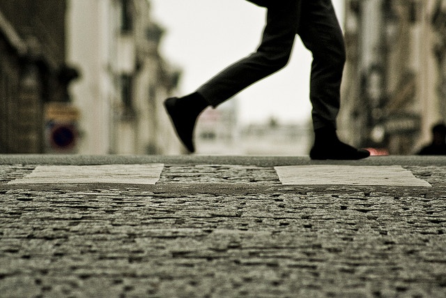 Una de las principales causas de los callos es el uso de zapatos apretados (Europa Press)