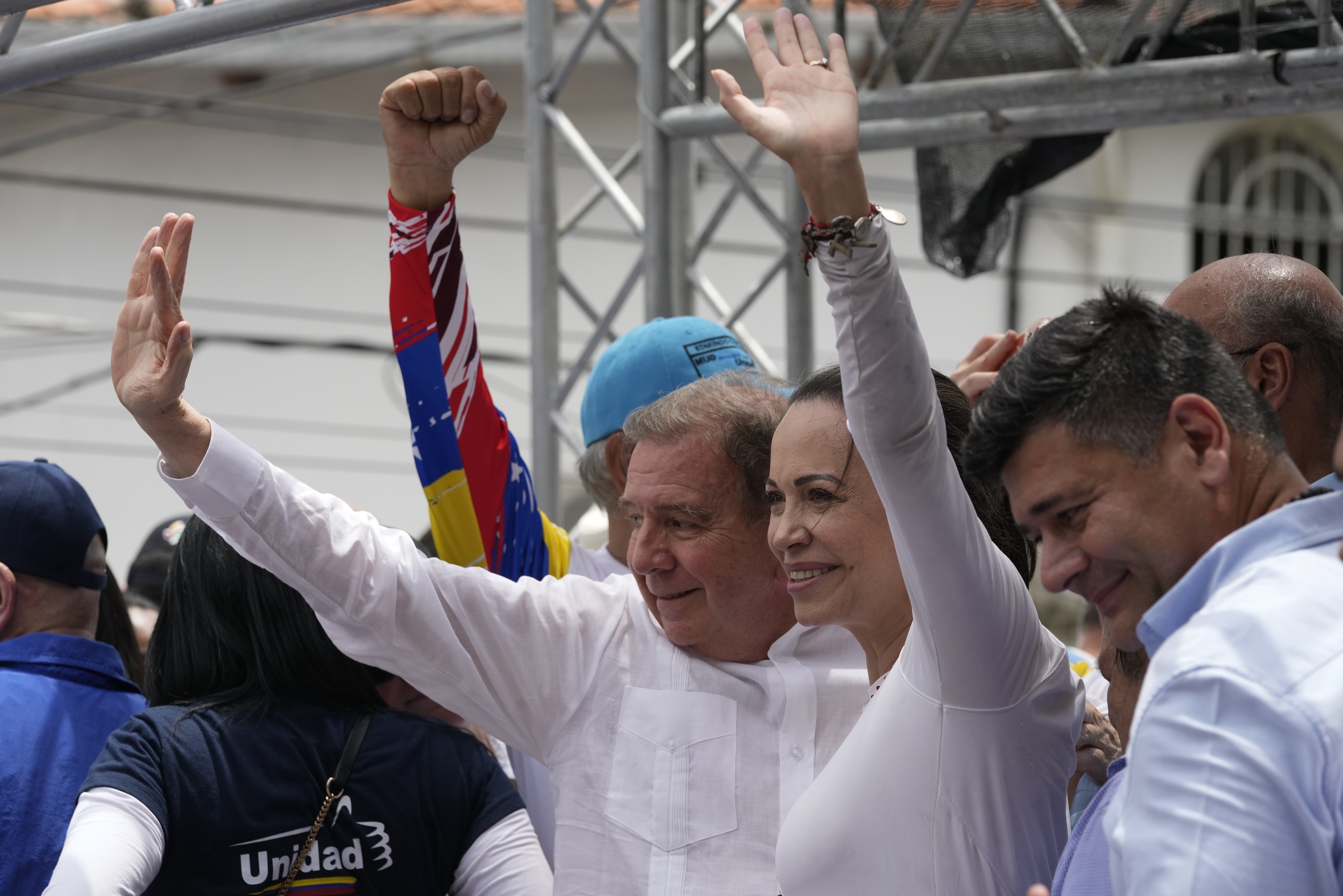 Persecución en Venezuela: Edmundo González Urrutia y María Corina Machado denunciaron la detención de otros dos colaboradores
