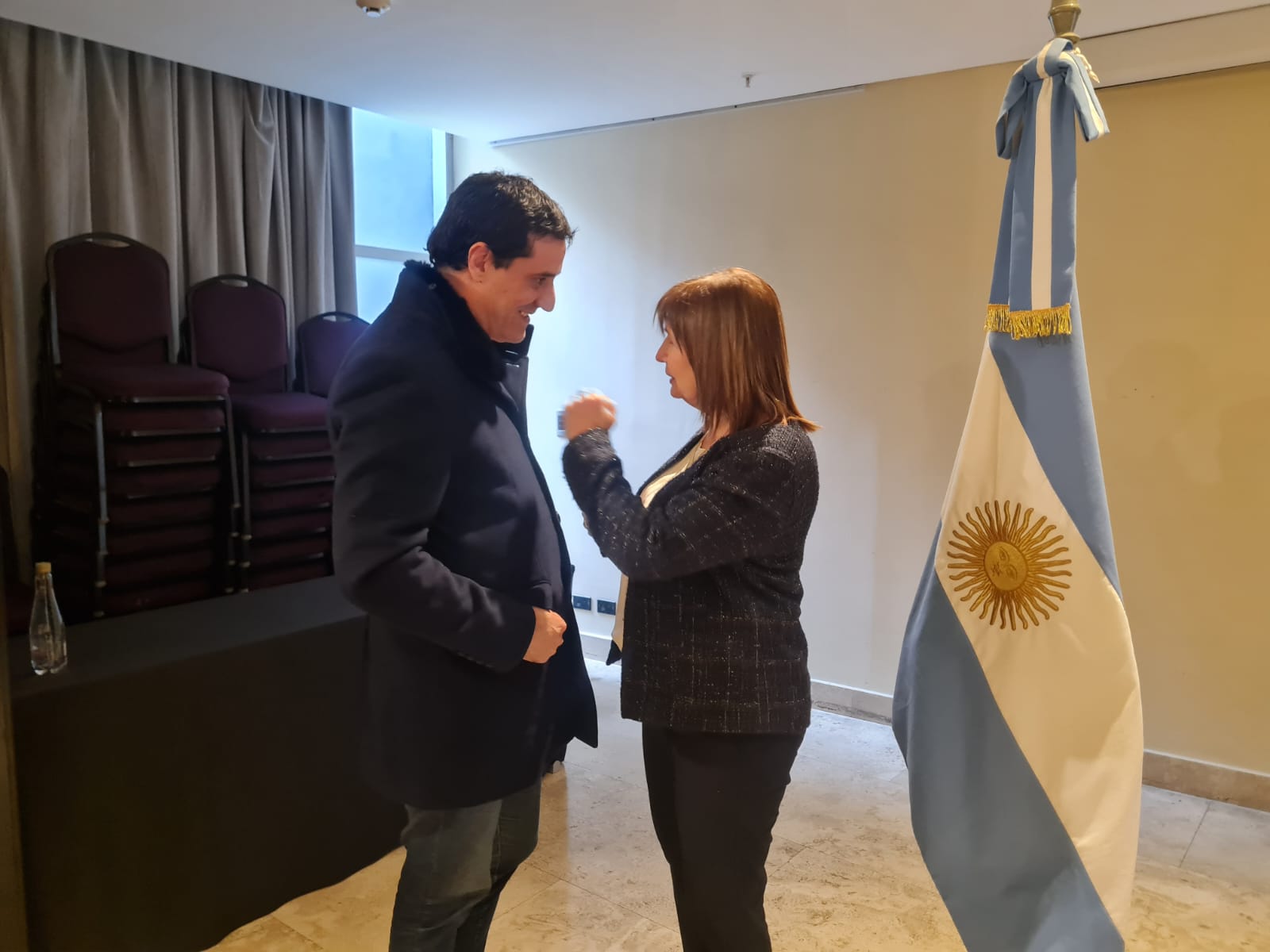 Maximiliano Abad junto a Patricia Bullrich en la conferencia de prensa que se realizó en el Hotel NH