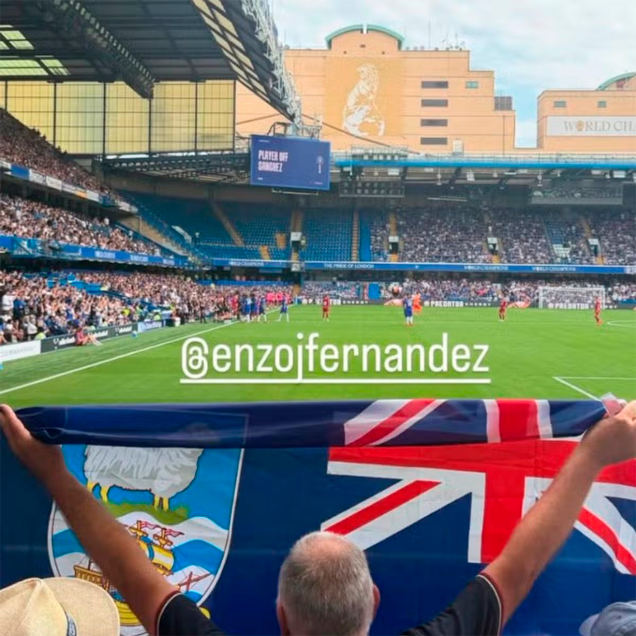 Un hincha del Chelsea le mostr&oacute; a Enzo Fern&aacute;ndez la bandera brit&aacute;nica de las Islas Malvinas: el detr&aacute;s de escena