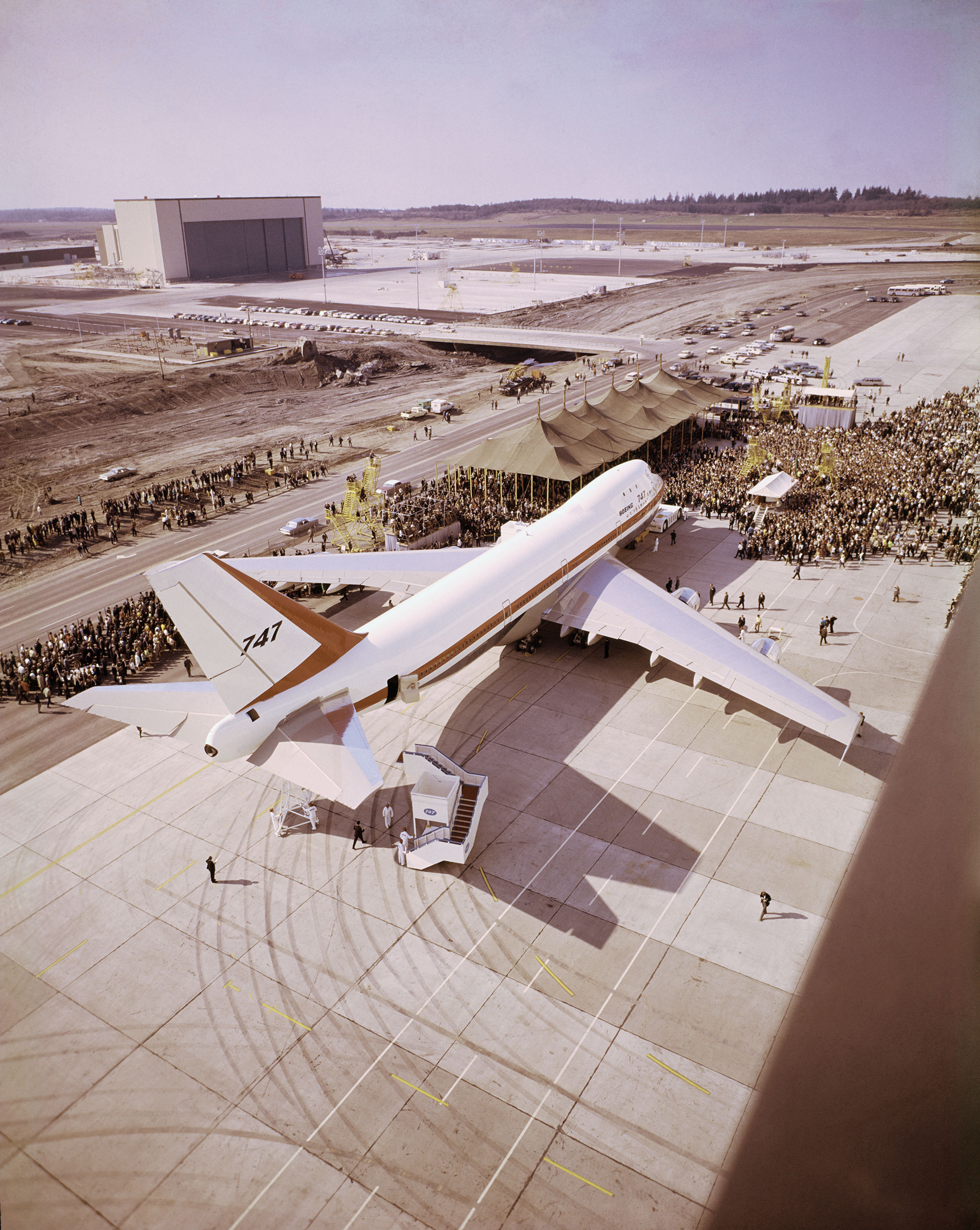 Everett, Washington: The Boeing 747, the world's largest passenger plane, is unveiled to the public (Bettmann)