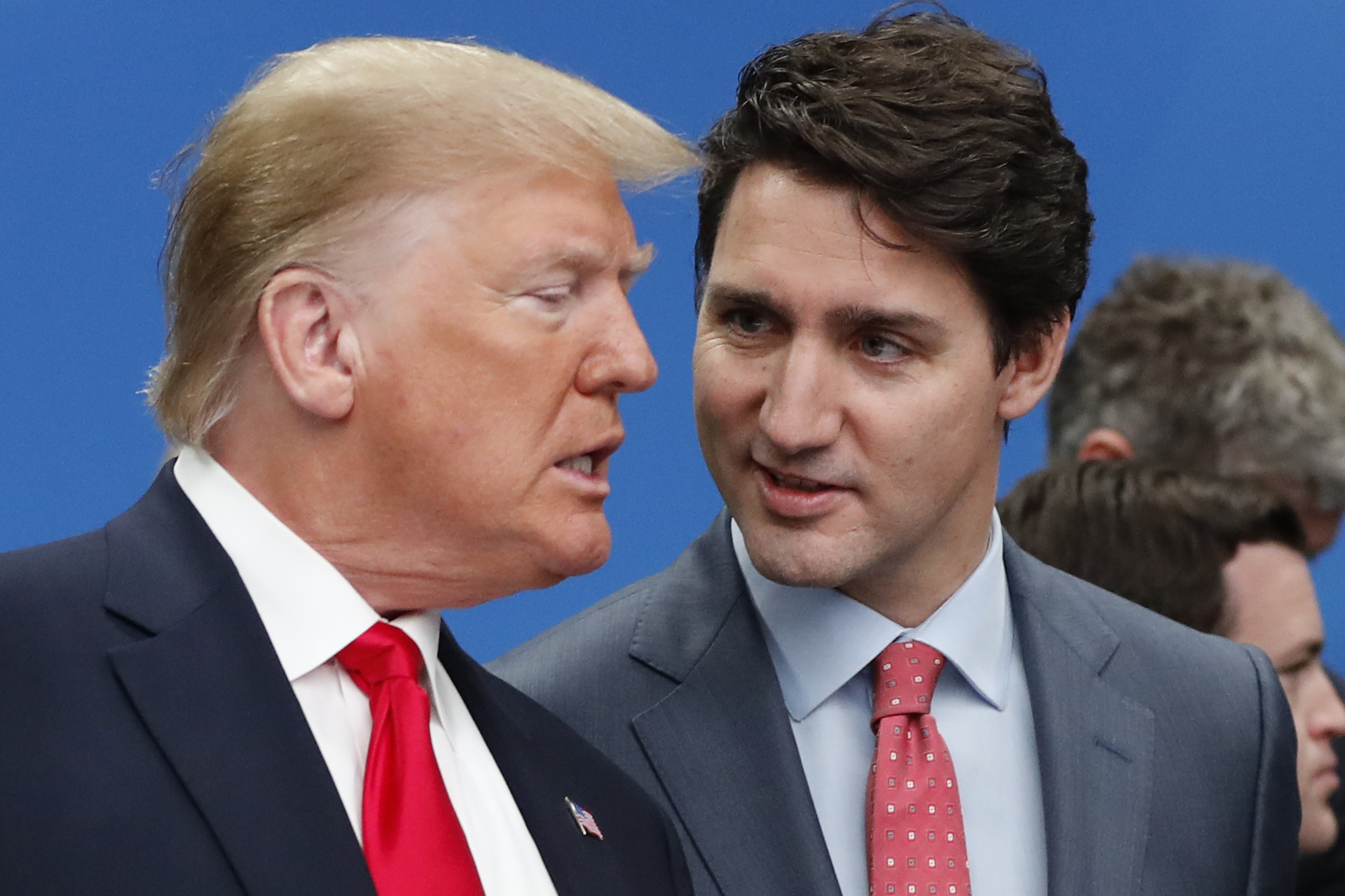 Donald Trump y Justin Trudeau llegaron a un acuerdo y Estados Unidos suspendió los aranceles a Canadá por 30 días 