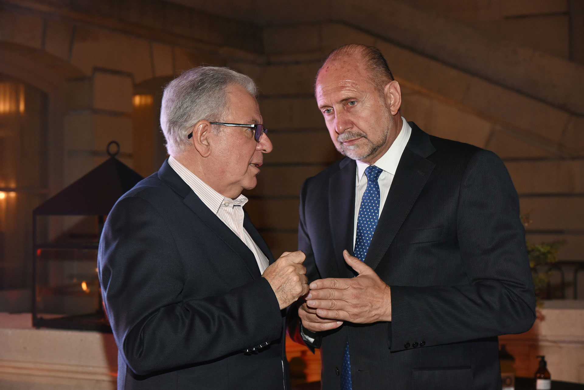 Alberto Barbieri, rector de la Universidad de Buenos Aires, junto al gobernador de Santa Fe, Omar Perotti