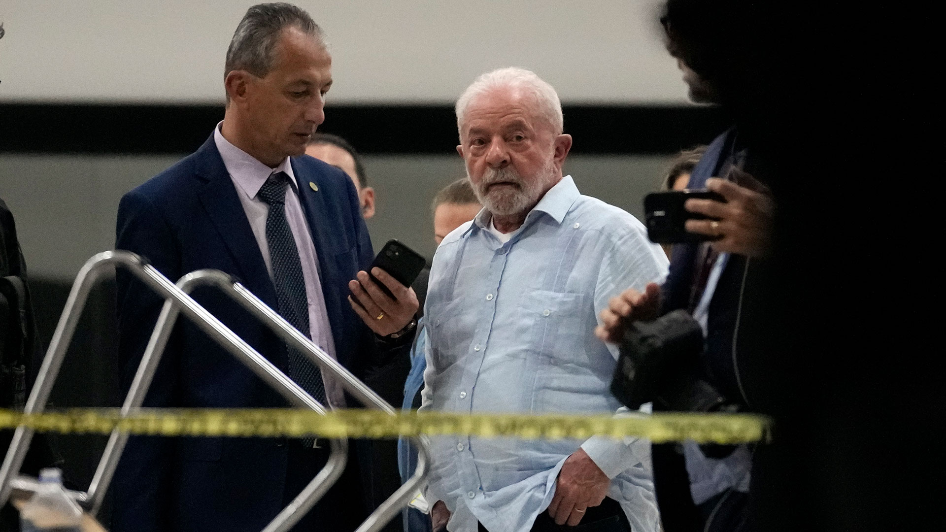 President Lula da Silva visits the Planalto Palace after the violent attack he suffered from Bolsonarian supporters (AP)