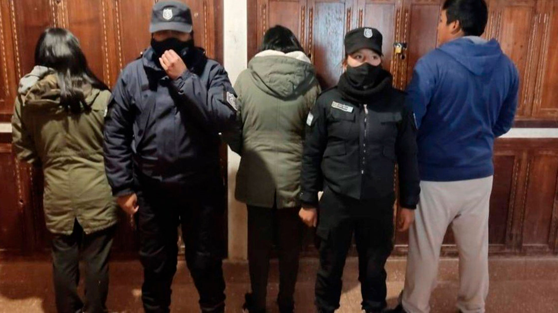 Detuvieron a 3 falsos censistas mientras pedían datos en un barrio en Jujuy