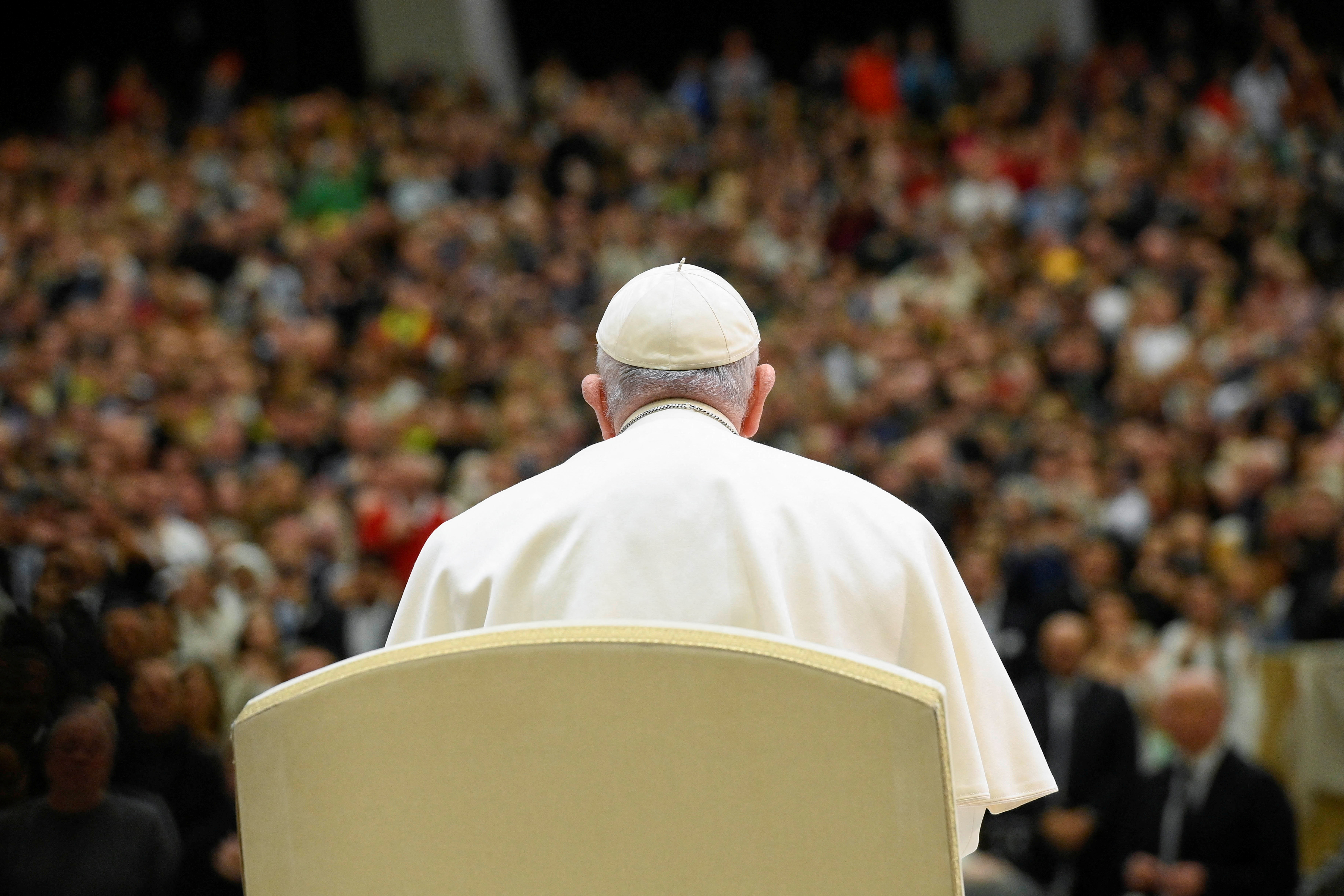 El papado de Francisco, en fotos: la fumata blanca, sus viajes y la despedida a Benedicto XVI