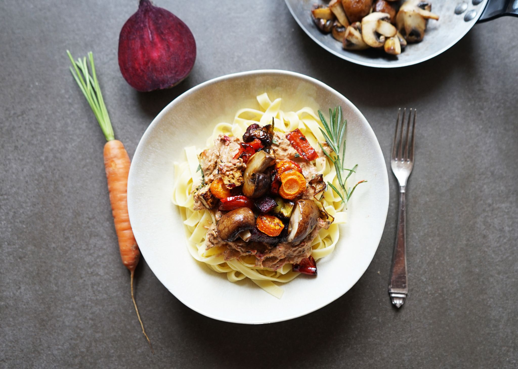 Roasted vegetables enhance their flavor and are ideal for a pasta dish (dpa)