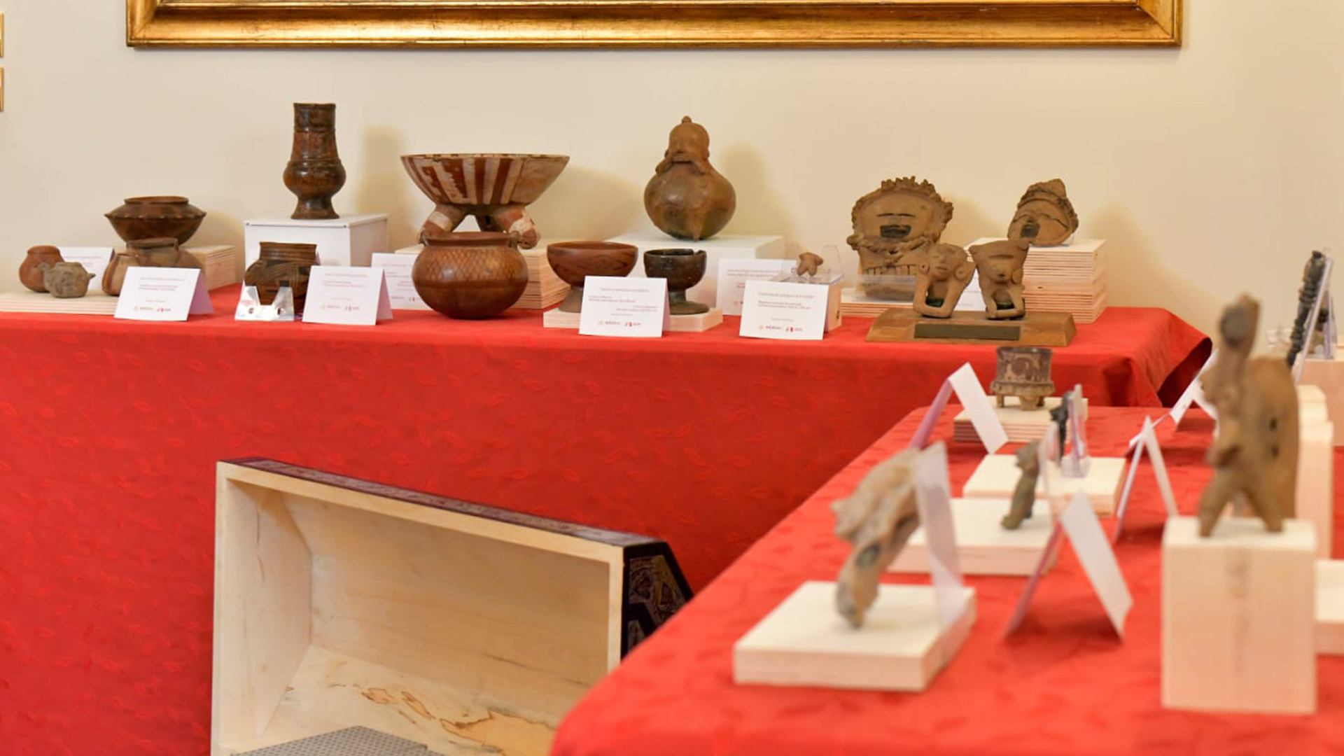 Italia devolvió a México 30 piezas prehispánicas que decomisó en su país