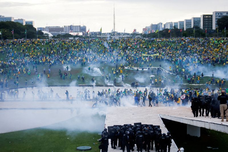 El Tribunal Supremo de Brasil imputó a otras 250 personas por el asalto a Brasilia del 8 de enero
