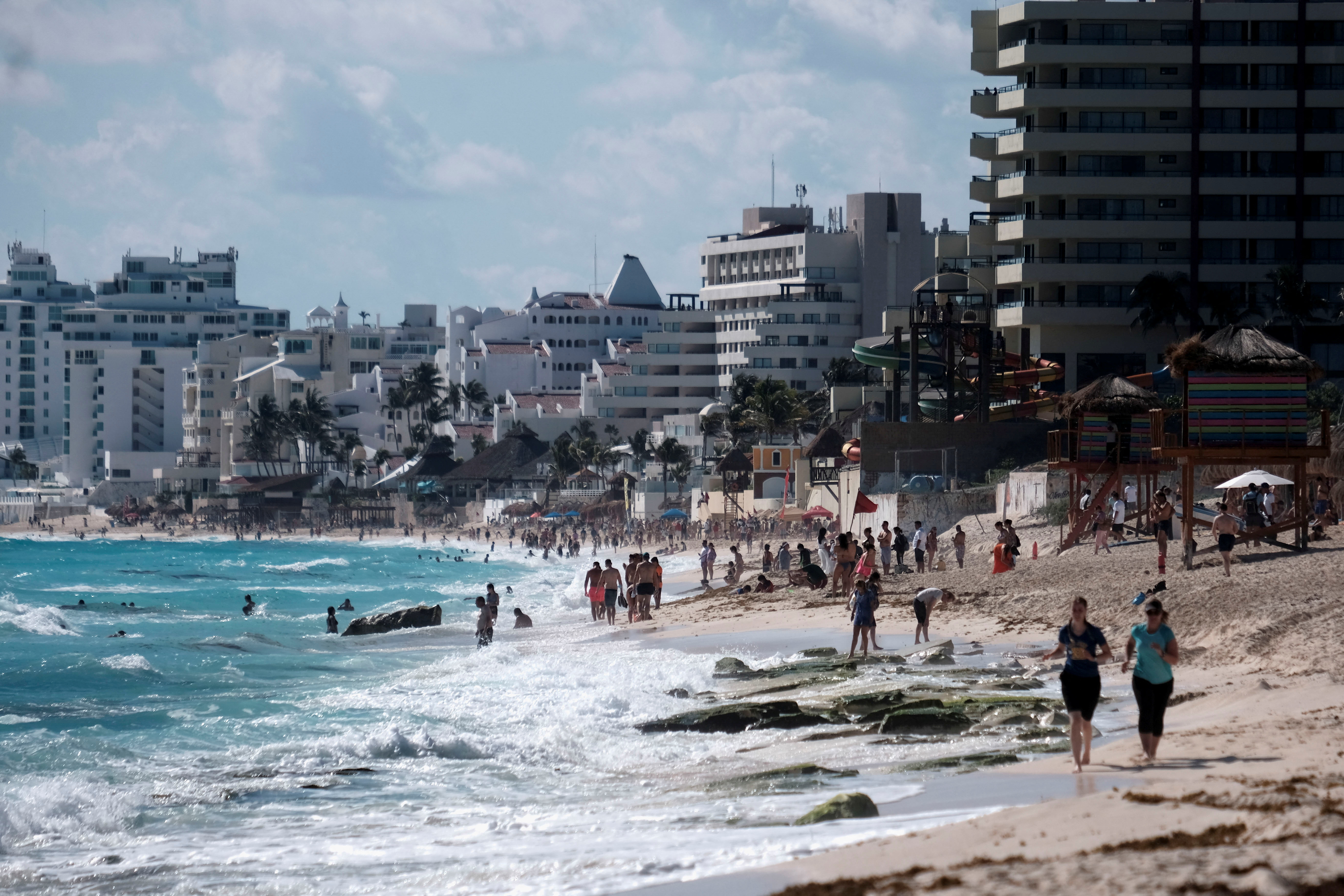 Autoridades mexicanas realizaron diversos estudios de mercado y de impacto para impulsar el desarrollo turístico en Cancún (Foto: REUTERS/Paola Chiomante)