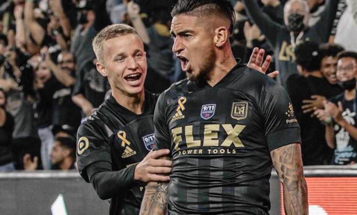 LAFC 3-2 LA Galaxy: El Trafico kisses go to Chicho Arango who