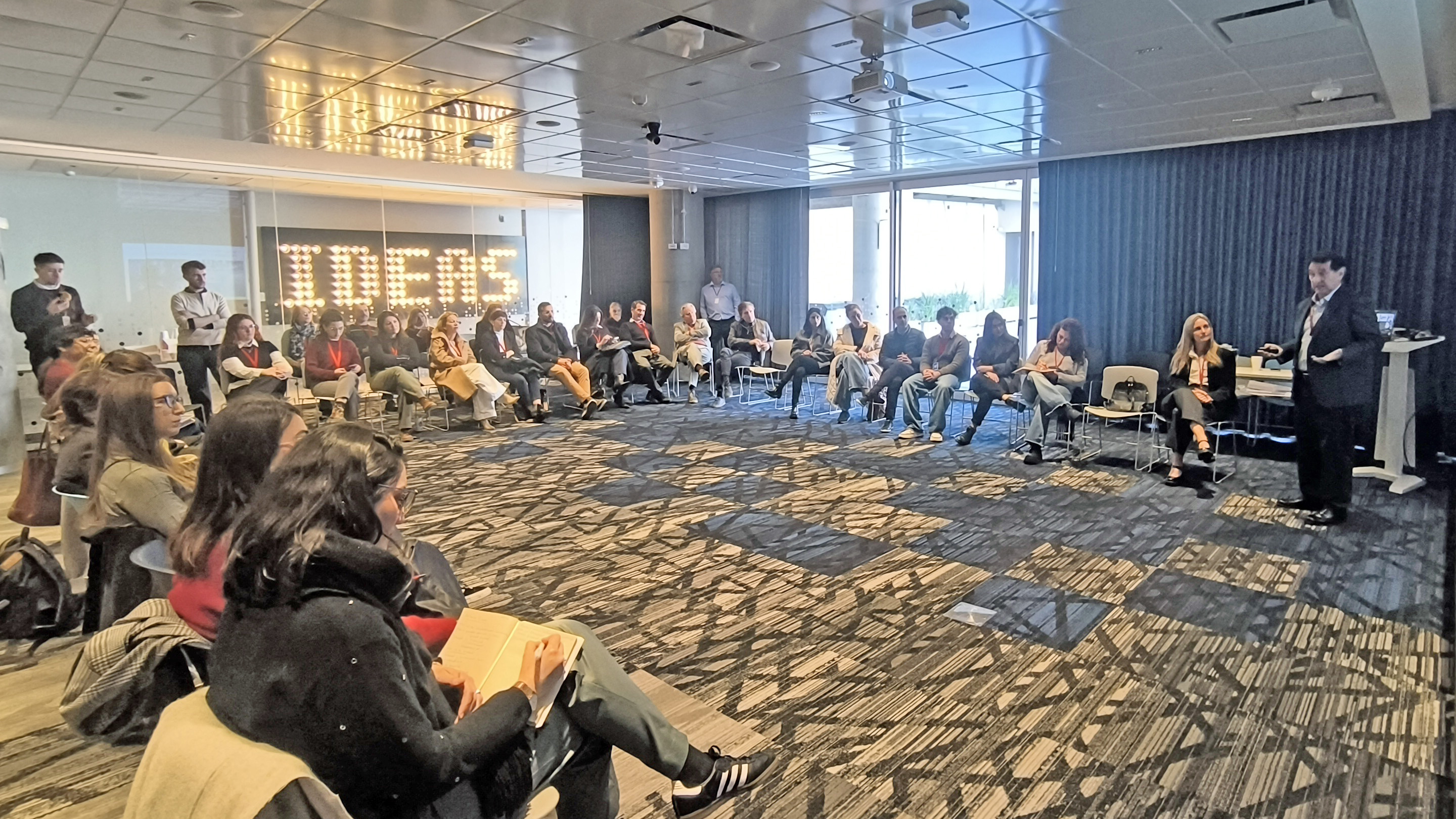 Neuroeducaci&oacute;n y futuro del trabajo: c&oacute;mo preparar a los j&oacute;venes para un mundo en transformaci&oacute;n