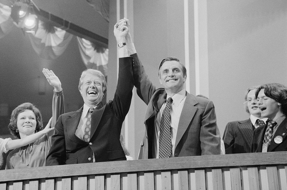 Jimmy Carter y Walter Mondale en la Convención Nacional Demócrata en el Madison Square Garden de Nueva York (Reuters)