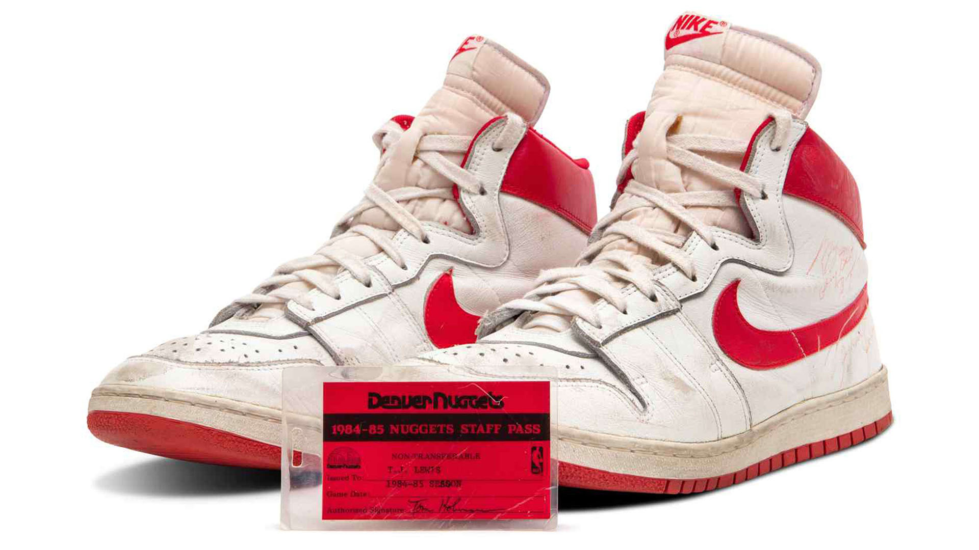 Subastaron unas zapatillas de Michael Jordan por casi 1,5 millones: las más caras de la historia Infobae