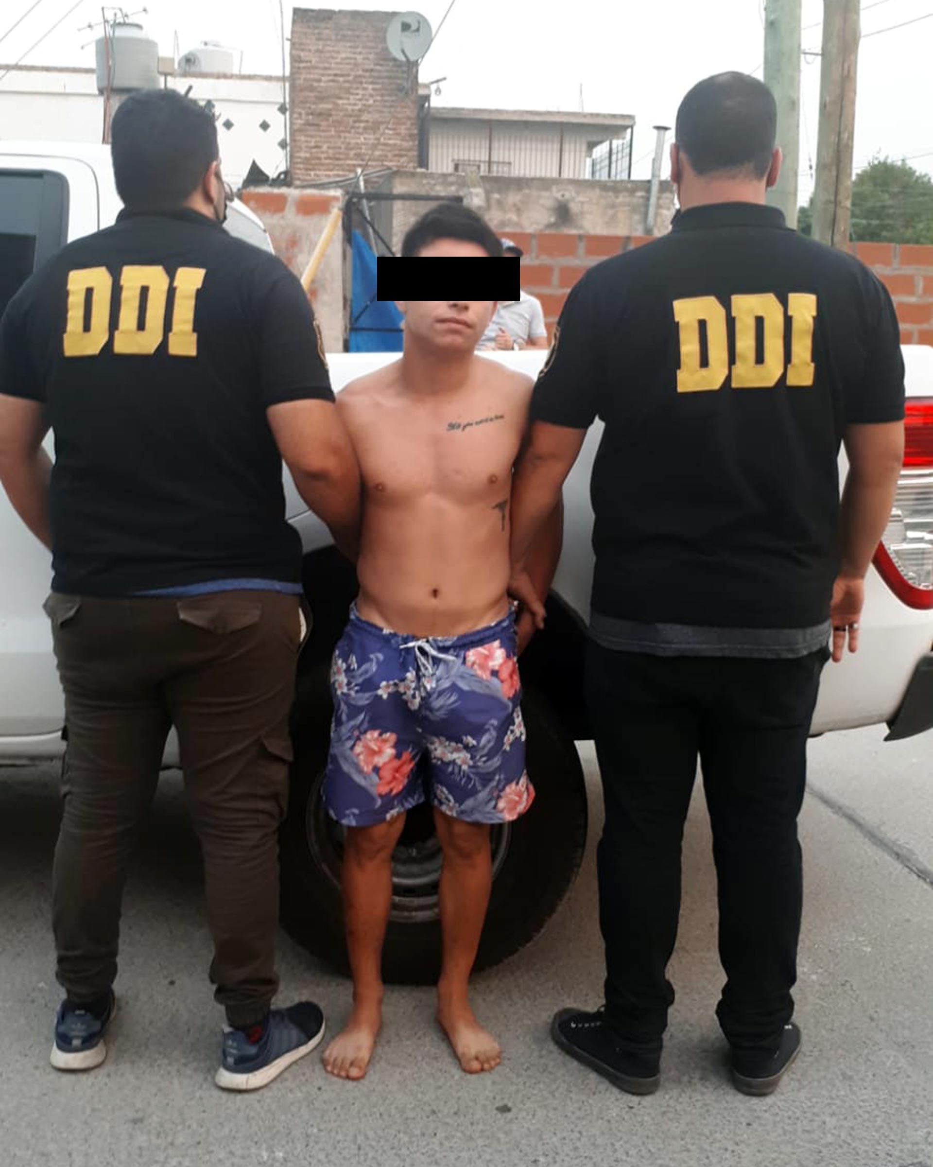 El joven de 21 años acusado por el crimen fue detenido en su casa de González Catán