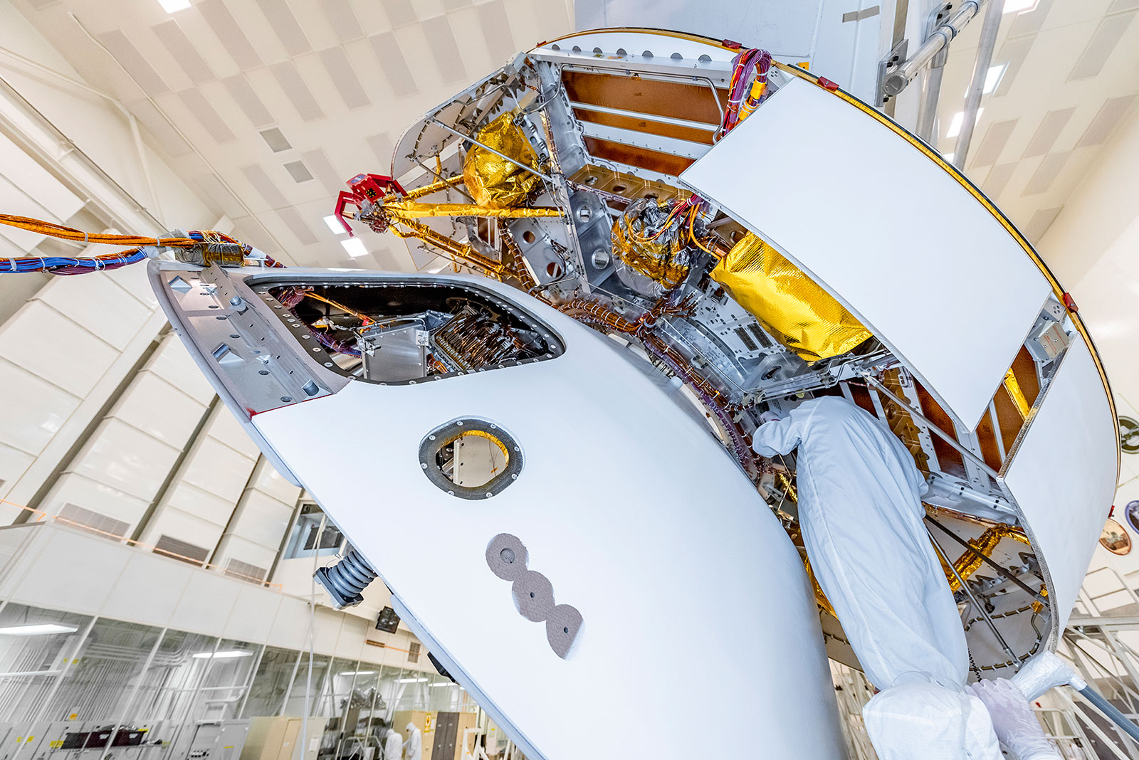 La NASA cuenta con la participación de la Agencia Espacial Europea (ESA) y el trabajo de centenares de científicos de más de una decena de nacionalidades que gracias a varios vehículos de transporte conseguirán el retorno. (NASA/JPL-Caltech)