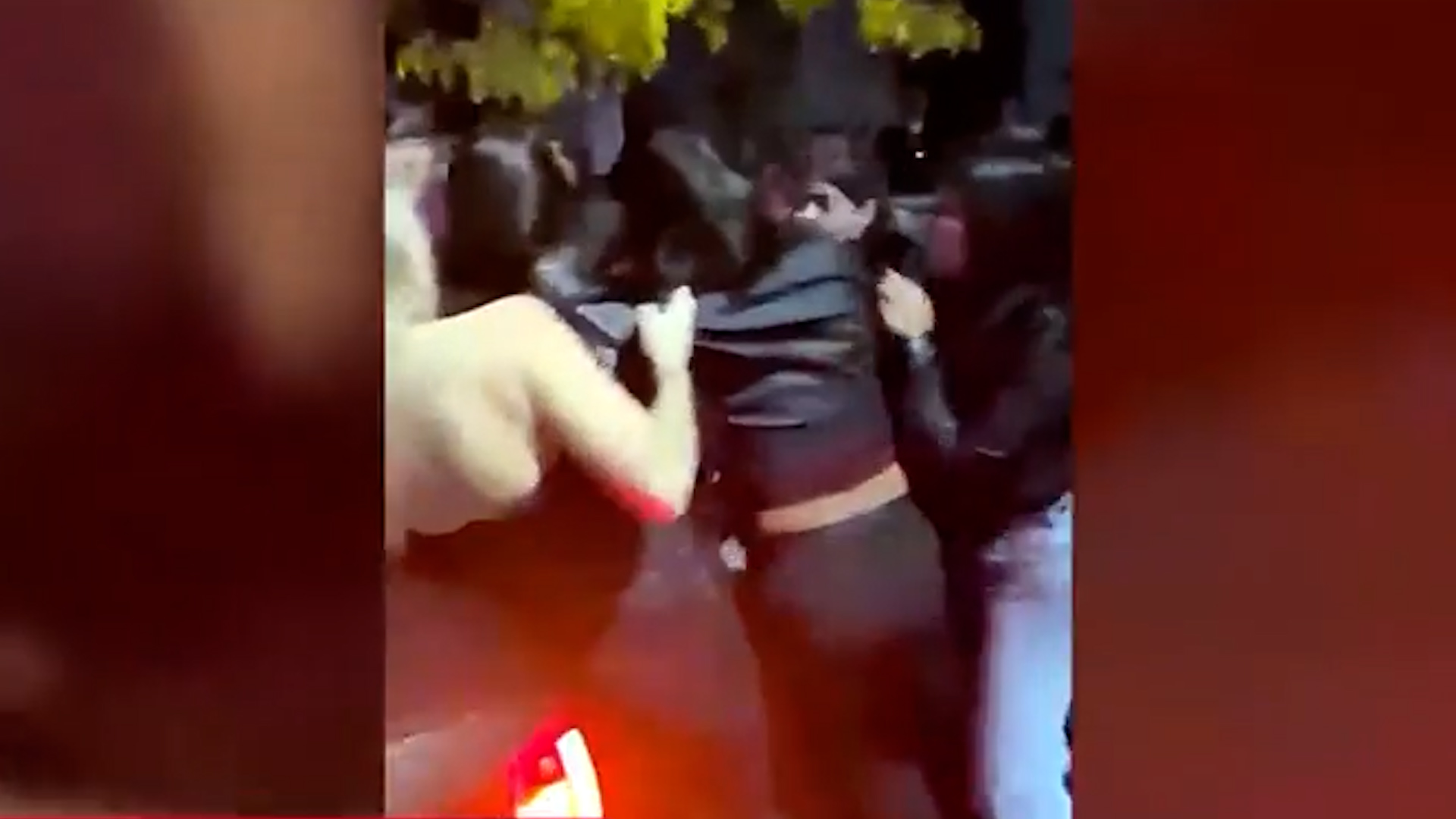 Denuncian una brutal golpiza a una joven a la salida de un boliche: "La tiraron al piso y le pegaron entre cinco chicas" 