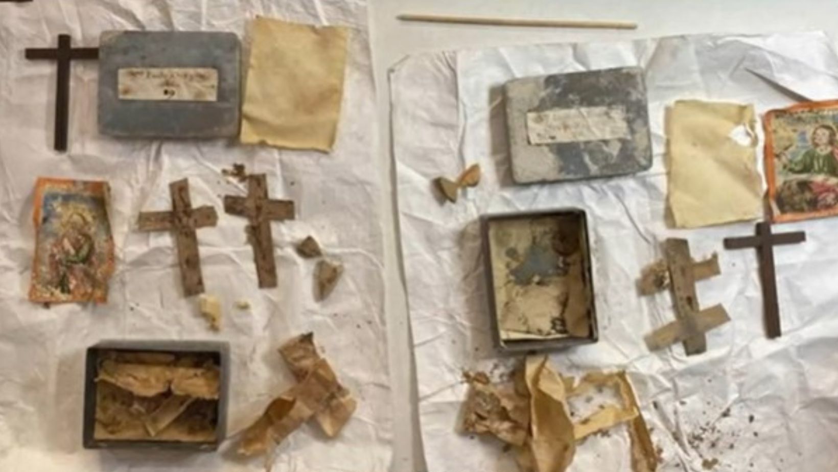 Las 23 cajas de plomo halladas en las paredes de la Catedral Metropolitana contenían reliquias, pinturas y objetos de gran valor religioso.
(Captura de pantalla Gobierno de México)