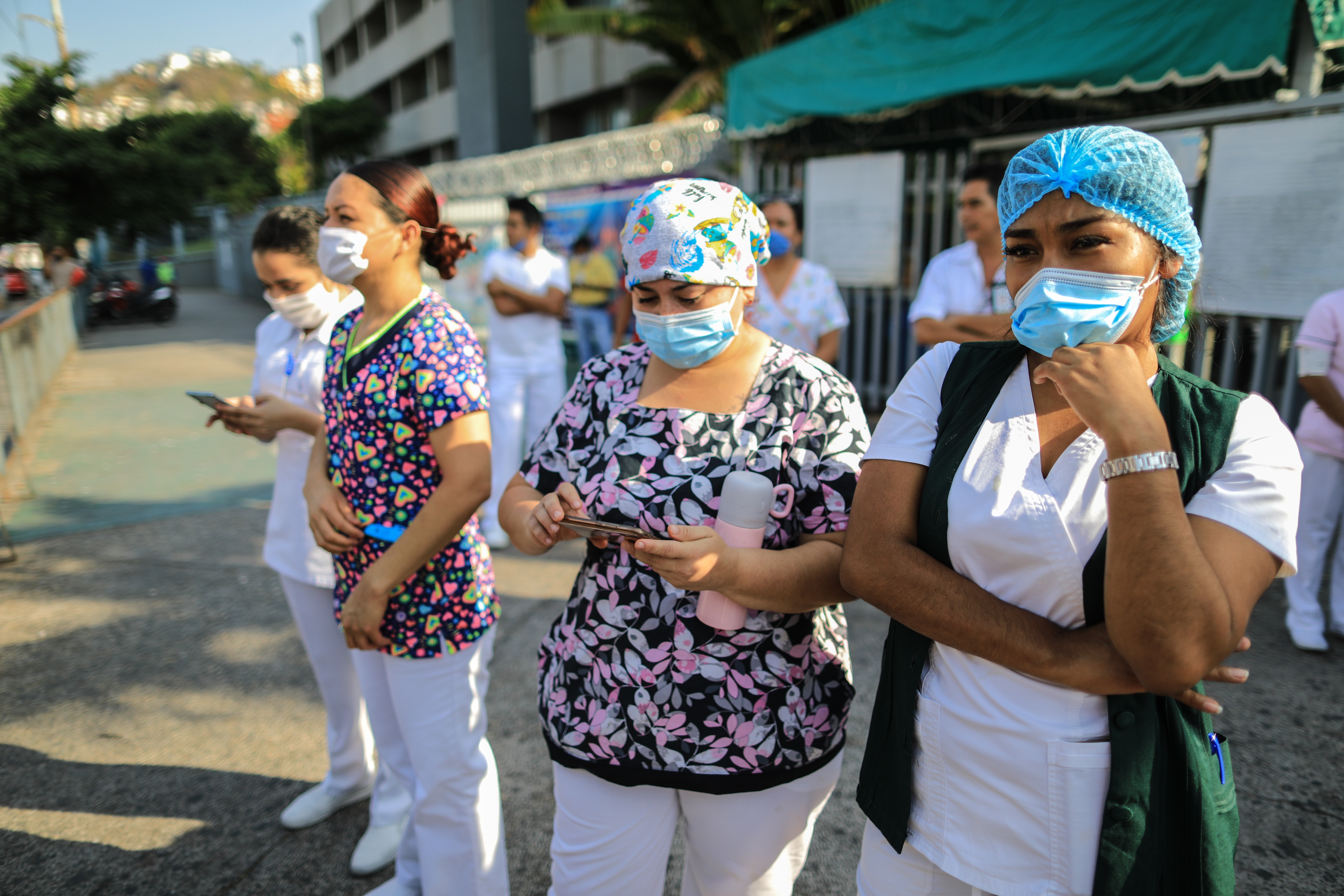 De acuerdo con la Secretaría de Salud (SSa), hasta este miércoles 2 de septiembre se han confirmado 610,957 casos positivos y 65,816 muertes por coronavirus en México (Foto: EFE)
