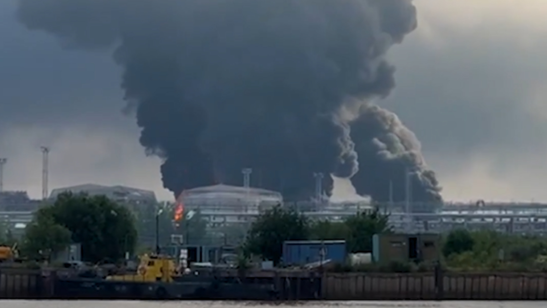 Ucrania volvi&oacute; a golpear el coraz&oacute;n industrial de Rusia: bombarde&oacute; una terminal petrolera en San Petersburgo