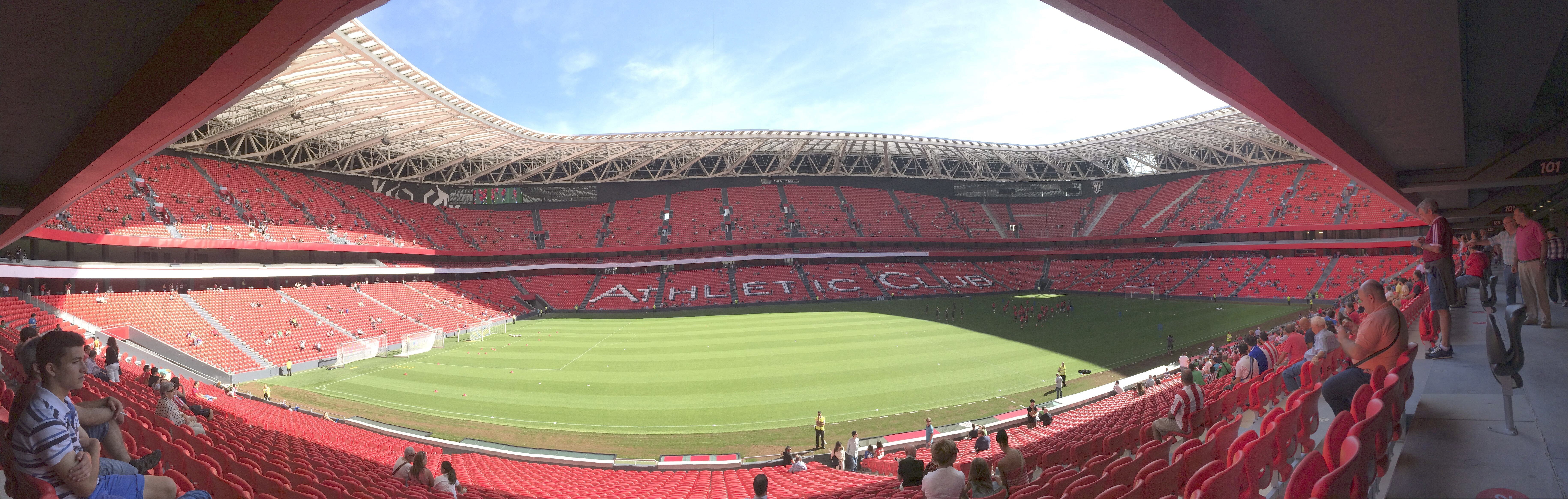 El nuevo San Mamés, hogar del Athletic Bilbao, fue construido por la empresa que trabaja en el diseño del proyecto azulgrana. El final de obra fue en 2015 (EFE/Luis Tejido/Archivo)
