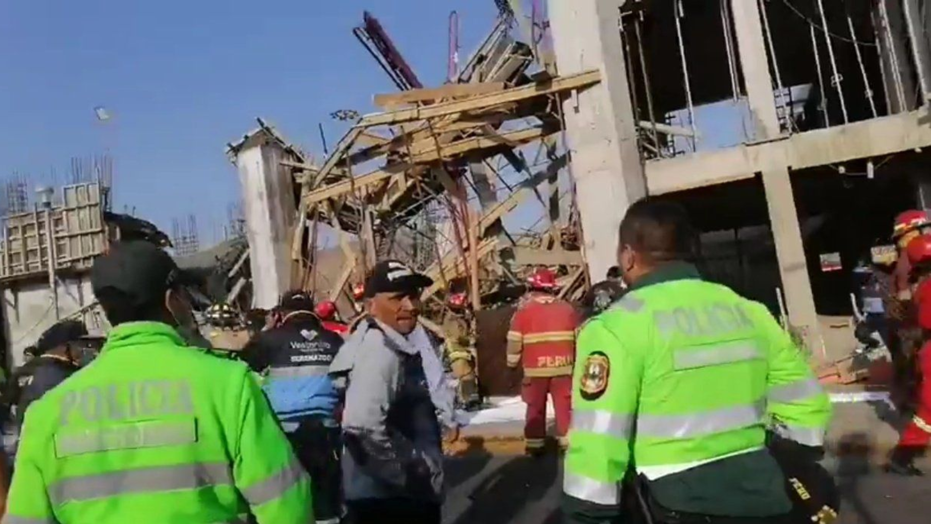 Fotos y videos del derrumbe en Ventanilla que dejó seis trabajadores heridos