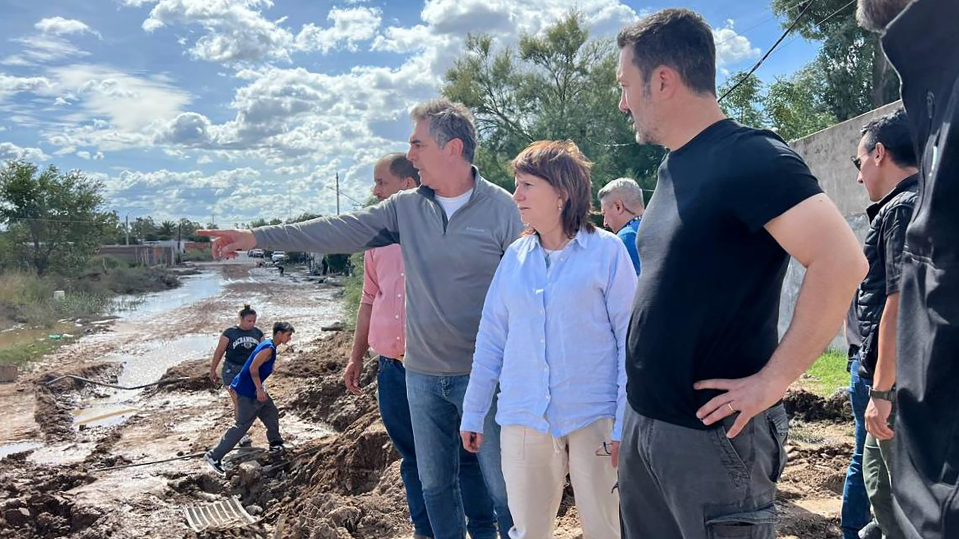 Yamandú Orsi participó del homenaje al comerciante judío asesinado en Uruguay