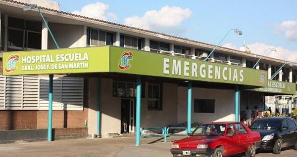 El dueño y timonel de la lancha fue derivado al Hospital Escuela de Corrientes con traumatismo de tórax severo (Foto/Hospital Escuela Gral. José F. de San Martín)