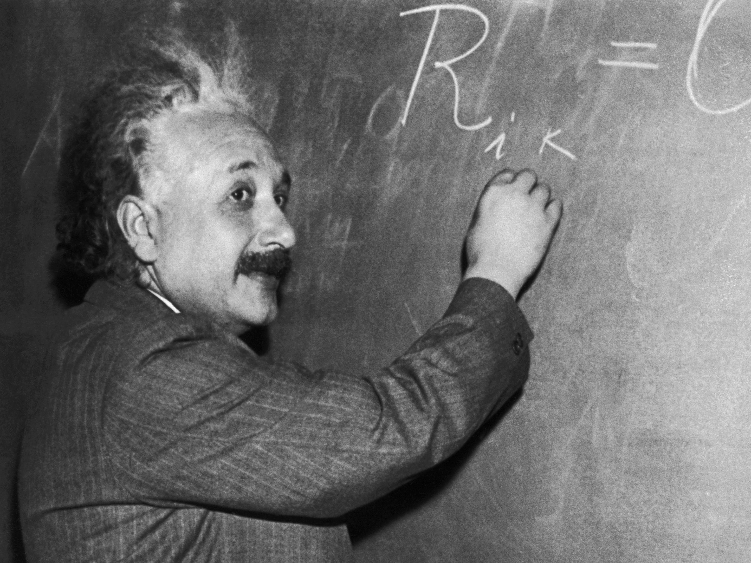 Einstein, una inspiración para el protagonista de "El club de las 5 de la mañana".