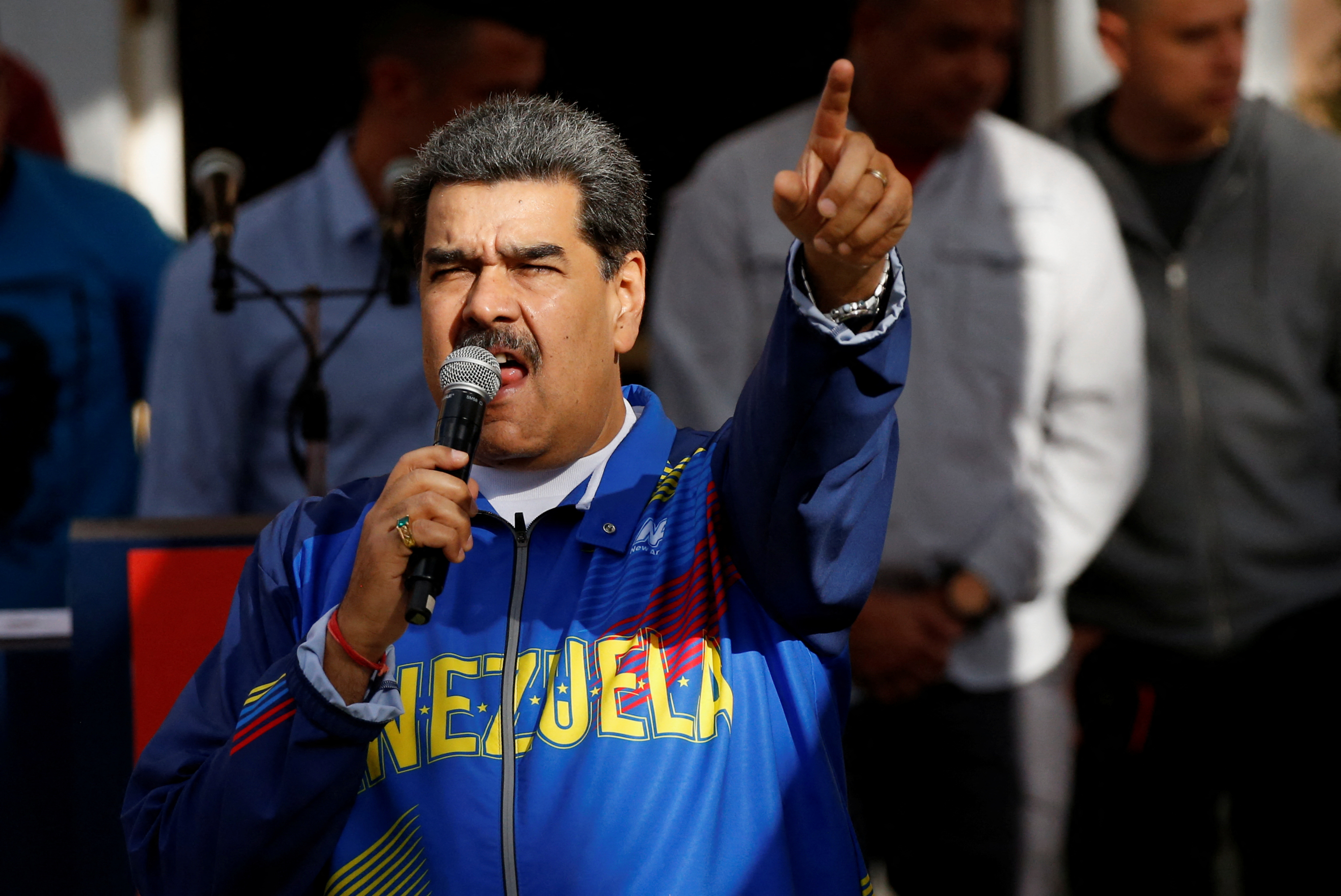 El dictador Nicolás Maduro lanzó una purga tras la renuncia del ministro de Petróleo y los rumores de un complot: “Vamos a limpiar Pdvsa”
