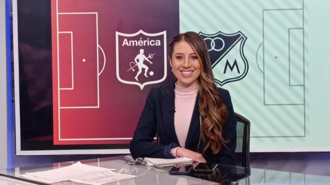 El periodista fue elegido por France Football para designar al mejor jugador del mundo. Extracto de @nathalia_priet7