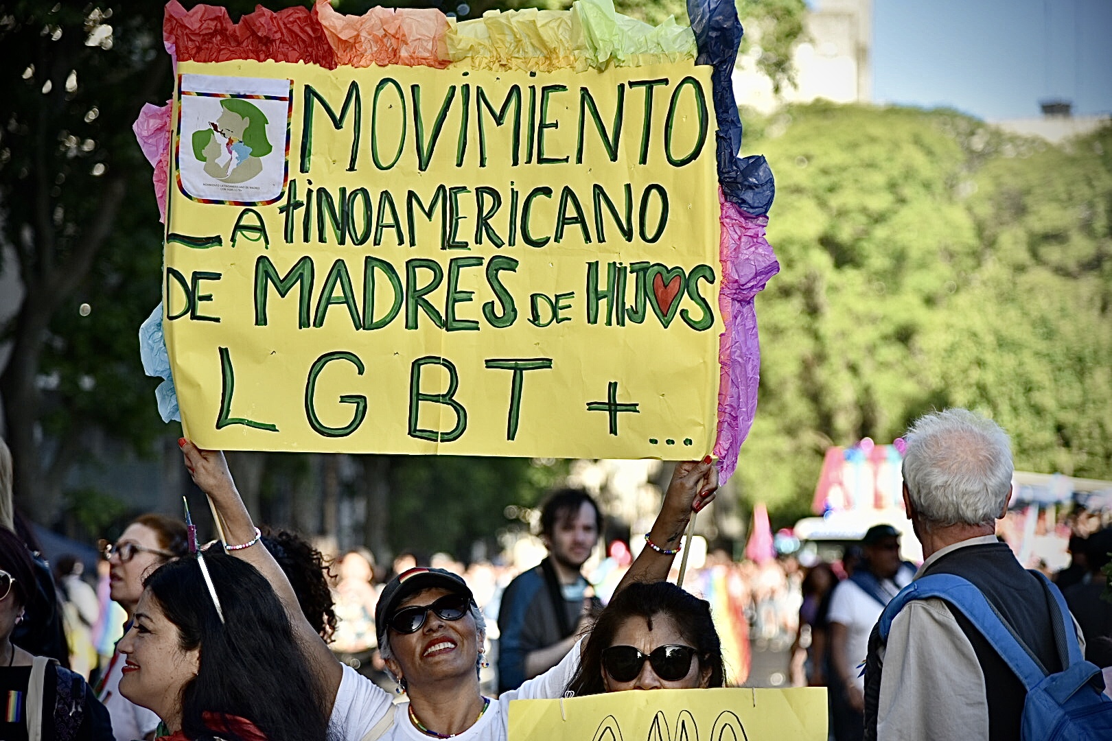 El Movimiento Latinoamericano de Madres de Hijos LGBT+ dijo presente en la Marcha del Orgullo, a pocos días de un momento histórico: mujeres de 14 países fueron parte del primer encuentro del colectivo (Crédito: Ariel Torres)