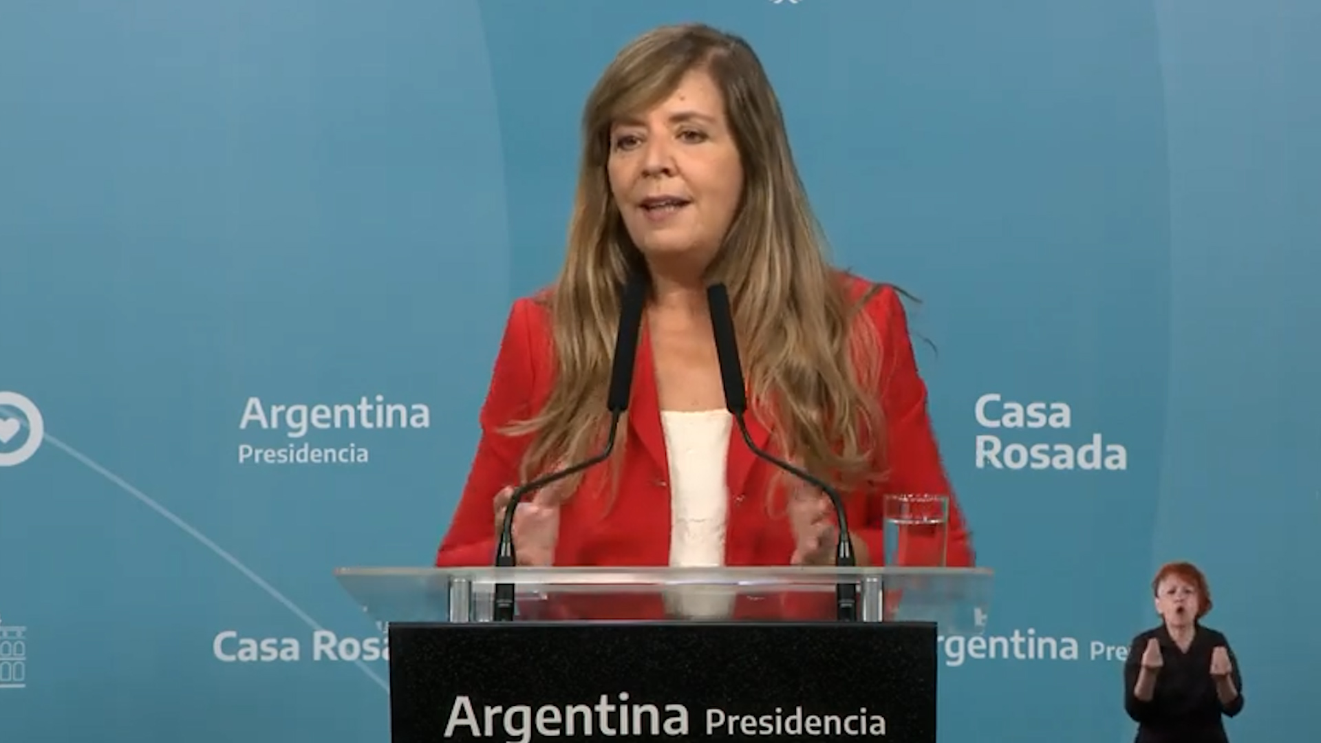 Gabriela Cerruti le respondió a los dirigentes del oficialismo que cuestionaron al presidente Alberto Fernández