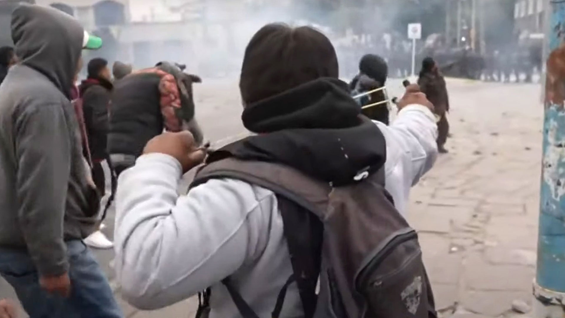 Captura de TV: nuevos incidentes en Jujuy en contra de la reforma de la constitución