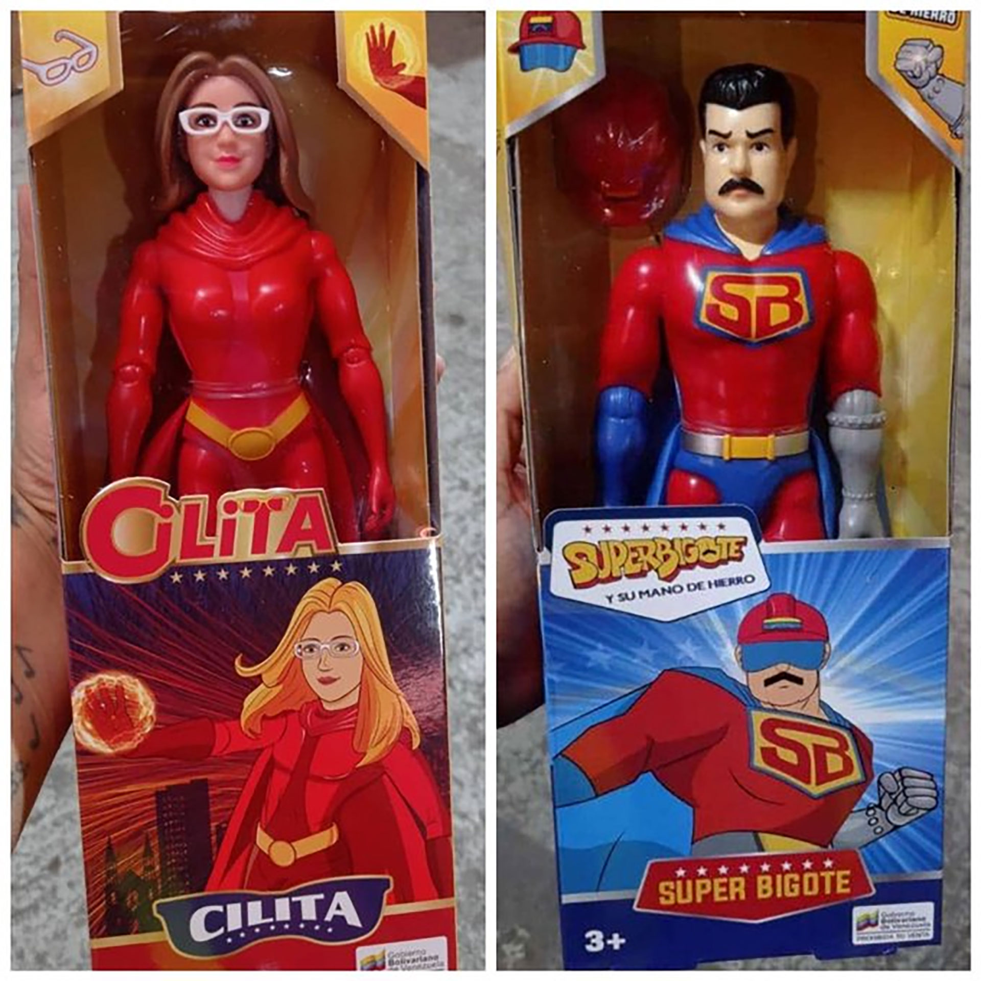 Los muñecos de “Súper Cilita” y “Súper Bigote” 
