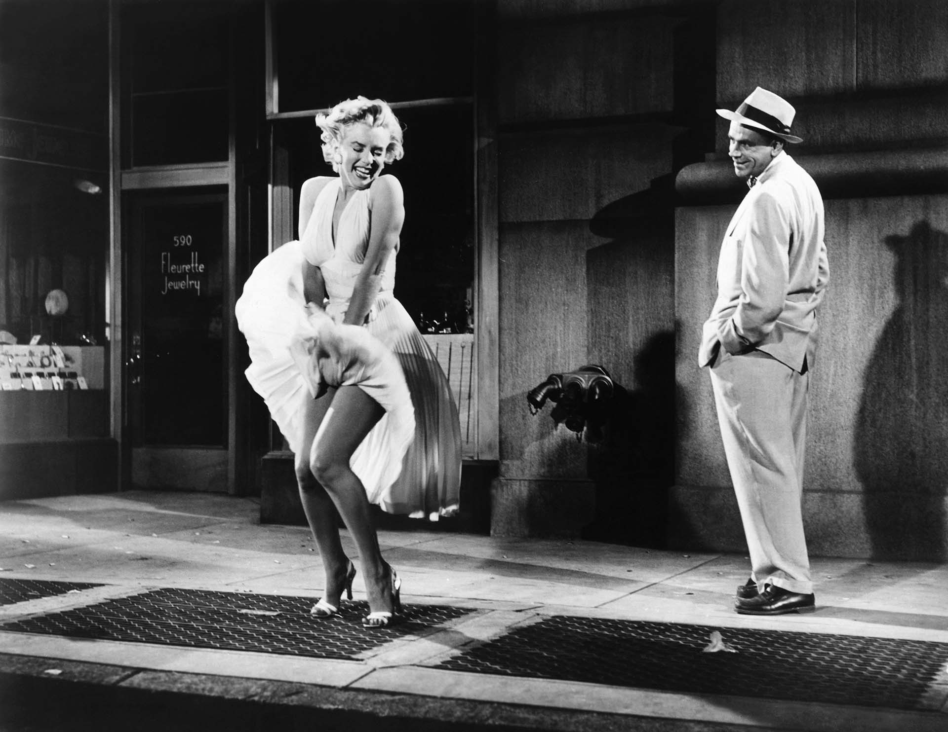 La icónica escena de Marilyn Monroe en la película clásica "La comezón del séptimo año". (Photo by Sunset Boulevard/Corbis via Getty Images)