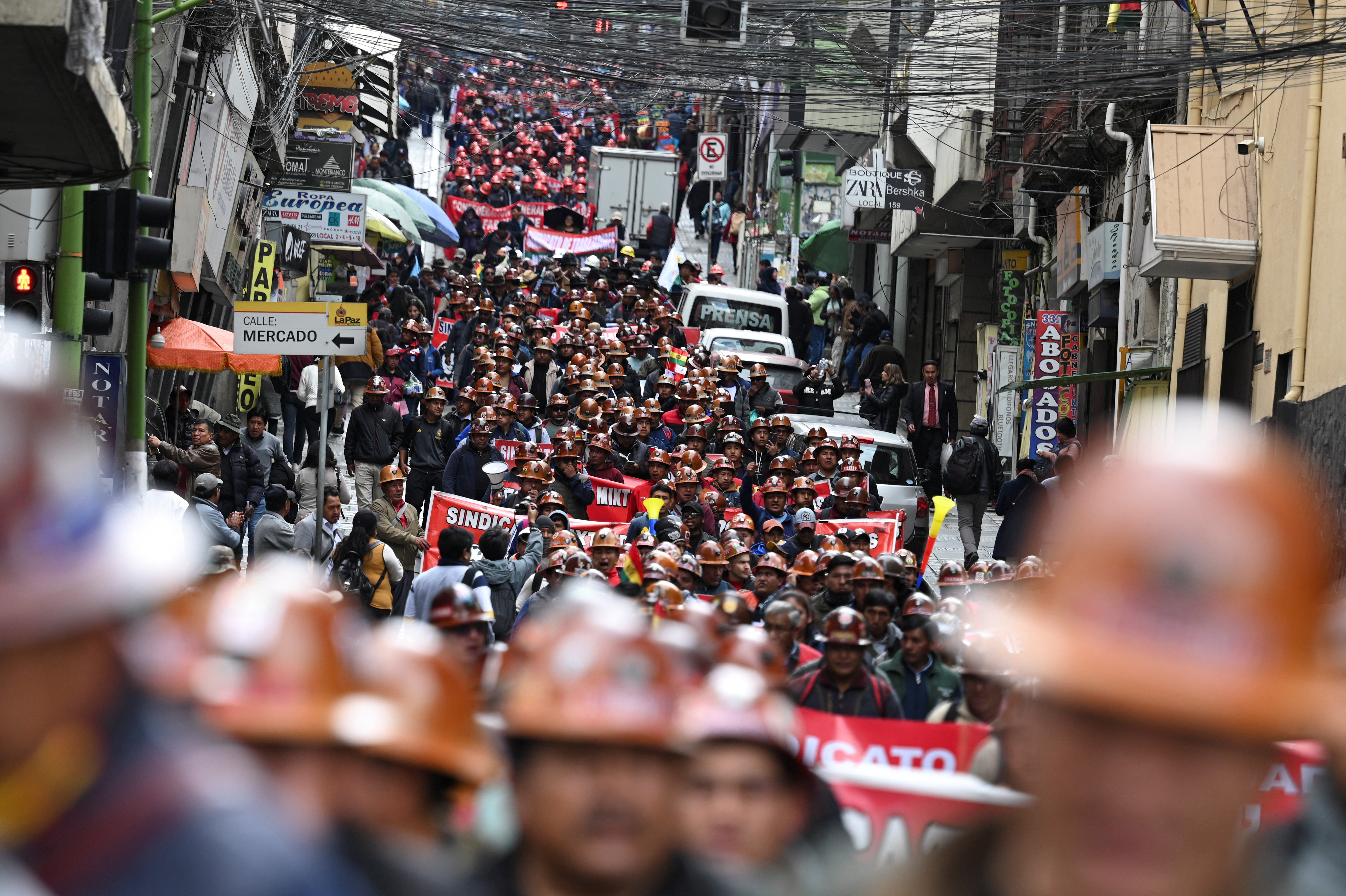 Insólita tendencia global: cómo las apps de citas se convirtieron en la nueva herramienta para buscar trabajo