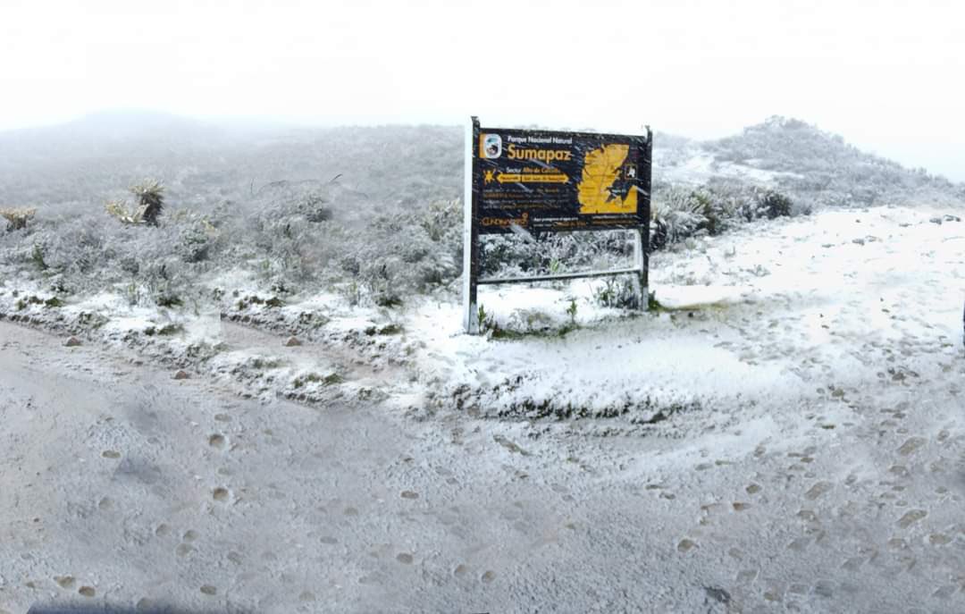 Aumentan los turistas en el páramo de Sumapaz después de que nevara