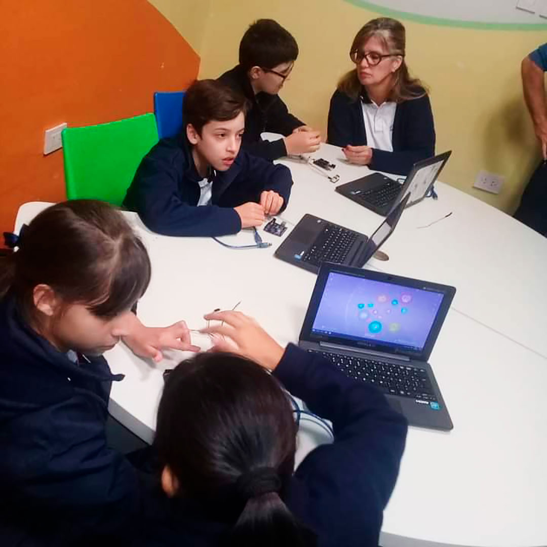 La Tecnología En El Aula Una “hermosa Oportunidad” Para Afrontar El Proceso De Enseñanza