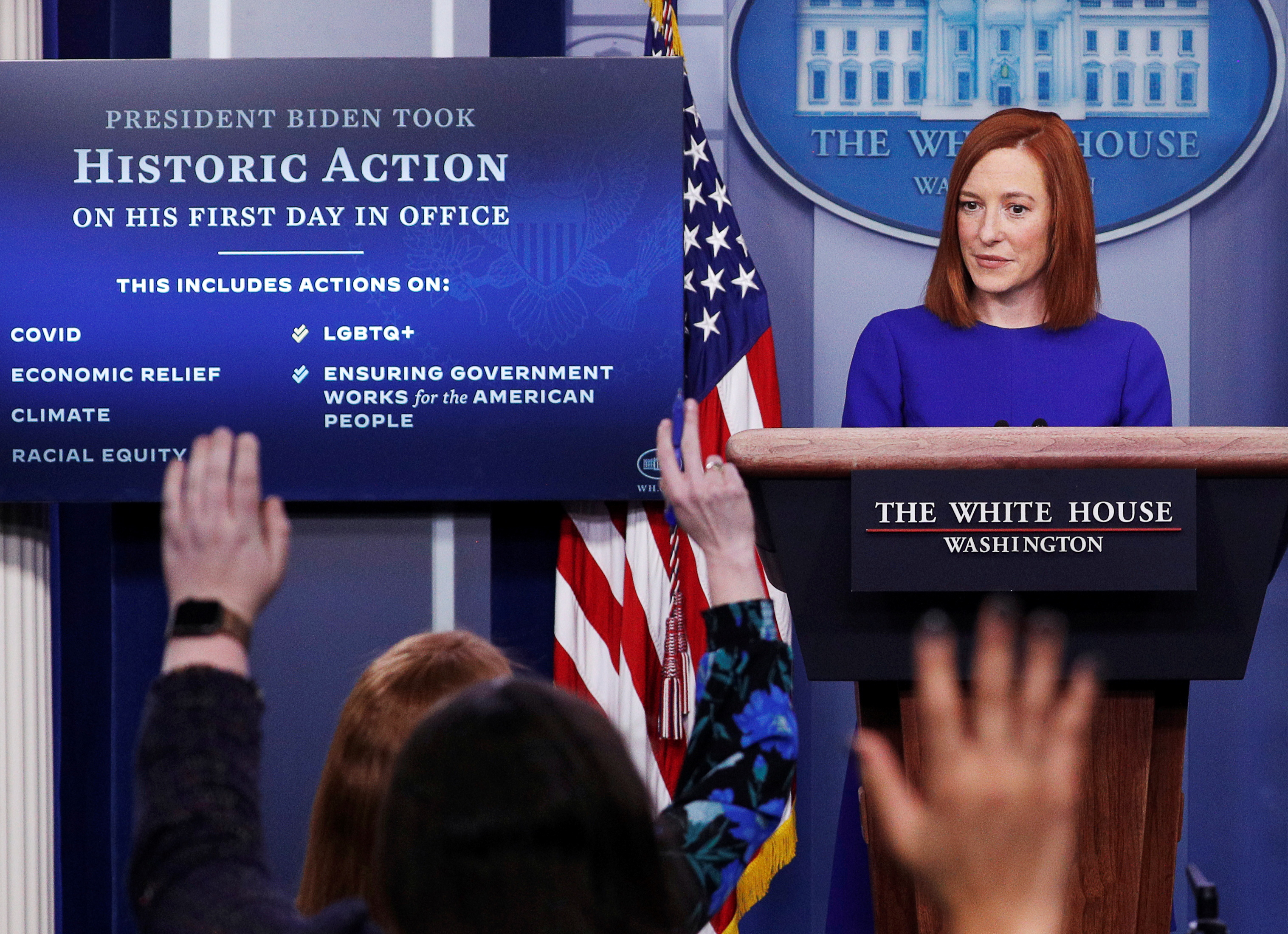Jen Psaki, secretaria de prensa de Biden, brindó su primera conferencia en la Casa Blanca (Reuters/ Tom Brenner)