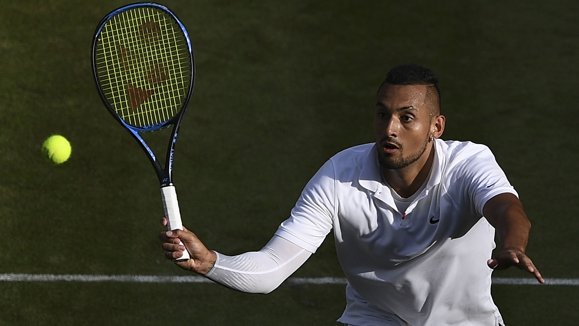 En 2019 fue eliminado por Rafa Nadal en un partido muy polémico porque le tiró un pelotazo al español (AFP)