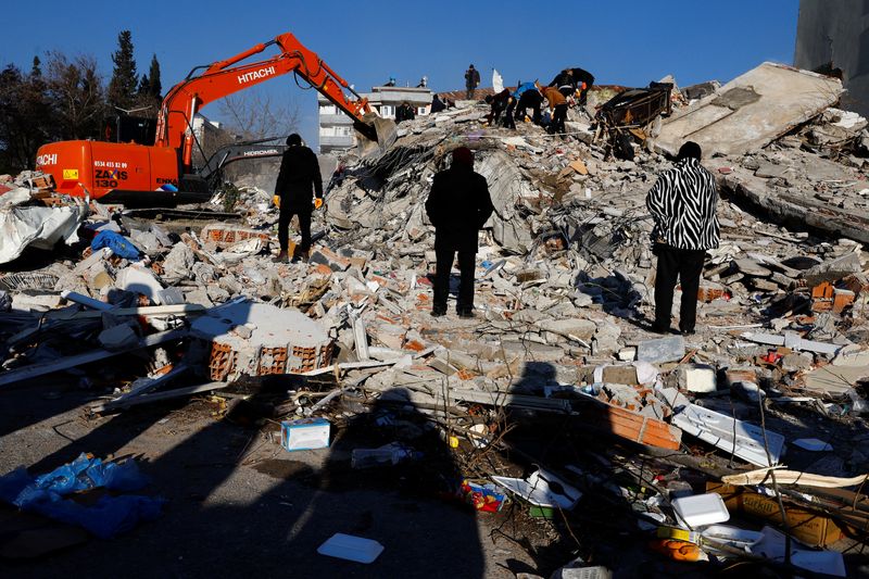 Continúa la búsqueda de supervivientes tras un terremoto en Kahramanmaras, Turquía