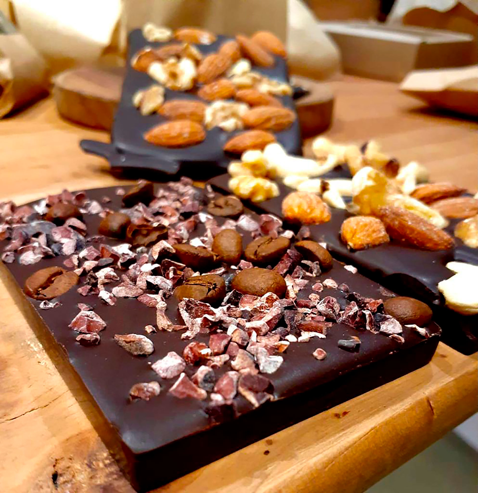 El cacao incentiva la producción de endorfinas, que son hormonas relacionadas al placer (Rústico)